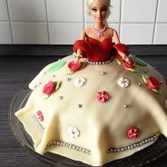 Rezept und Anleitung für eine Barbie-Torte