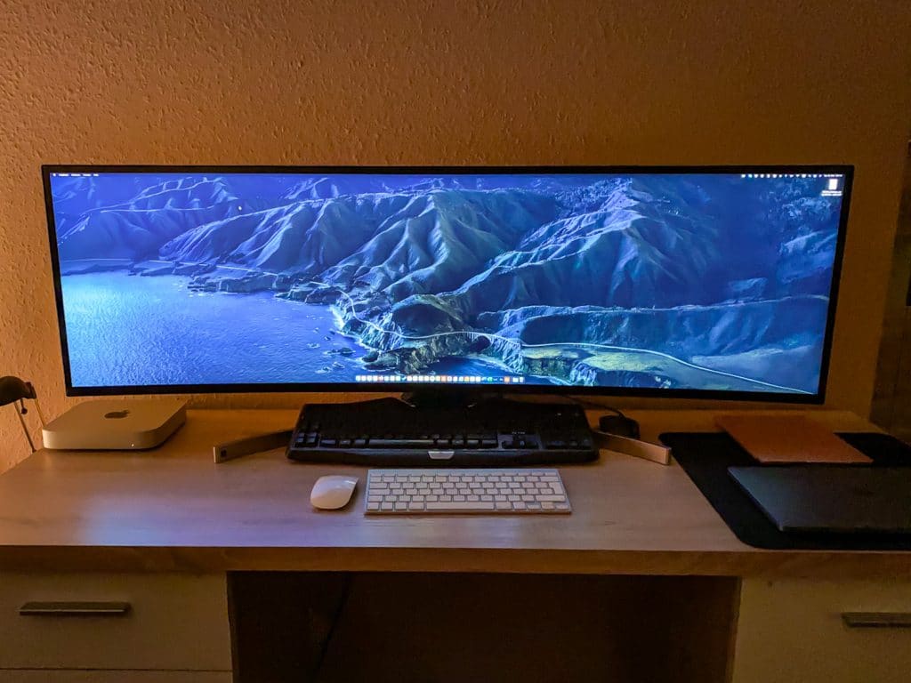 Der große 49 Zoll Super Wide Monitor